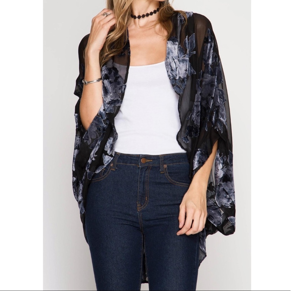 She + Sky | Black Silky Kimono Blouse Small
